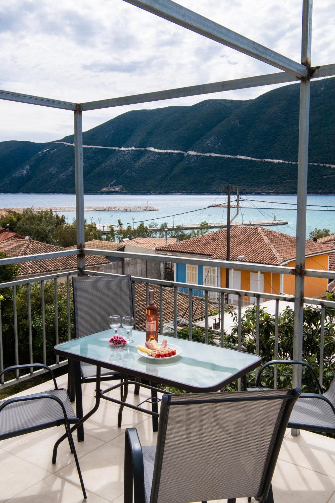 Mediterraneo Studios Vasiliki  Luaran gambar