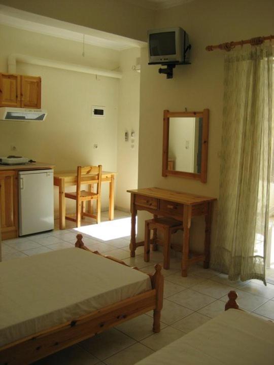 Mediterraneo Studios Vasiliki  Luaran gambar